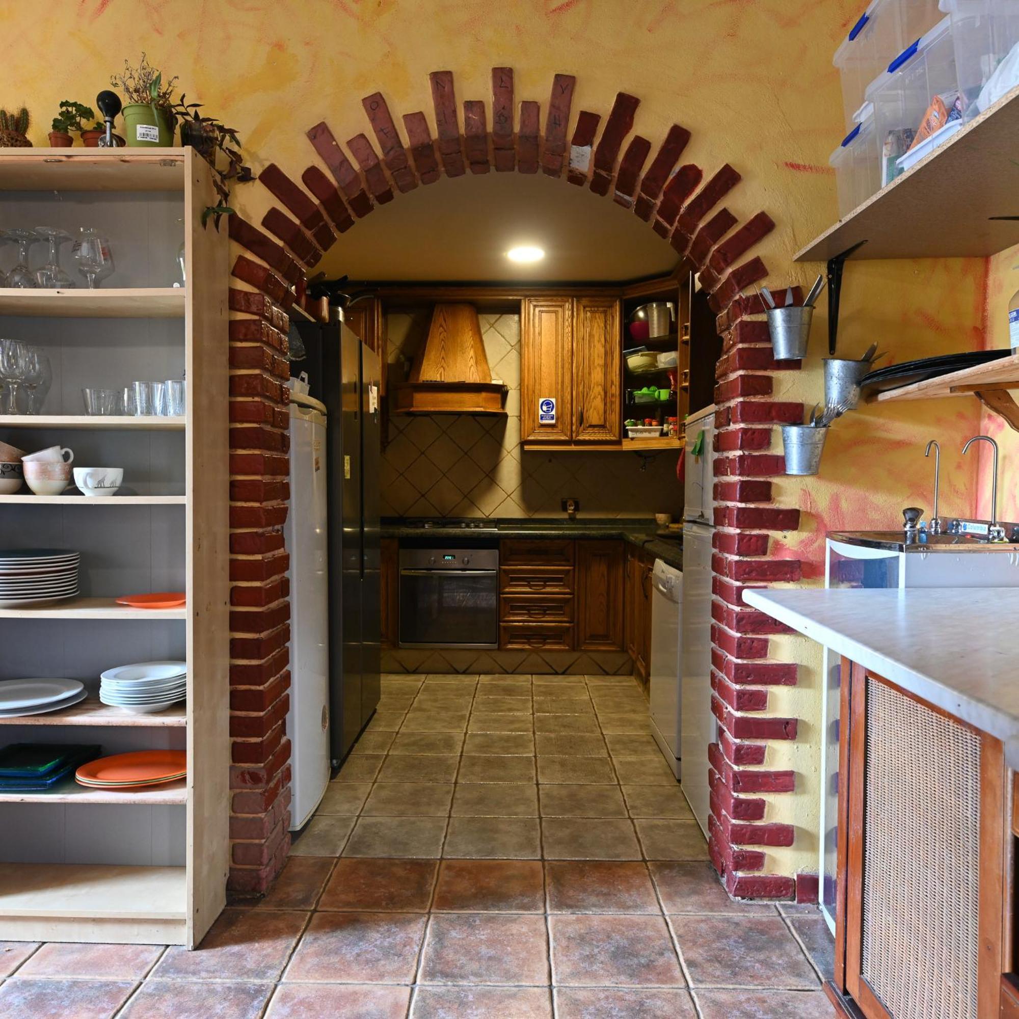 Hostel Los Amigos By Youroom La Mareta Luaran gambar